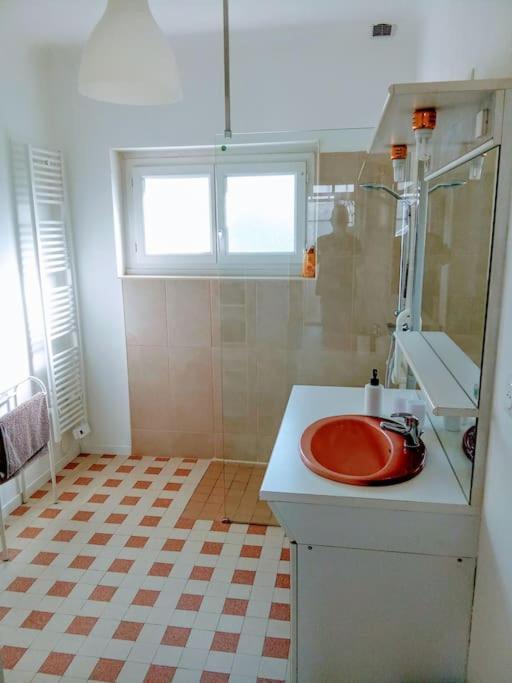 אמבואה Charmante Maison Pres Du Centre Ville מראה חיצוני תמונה