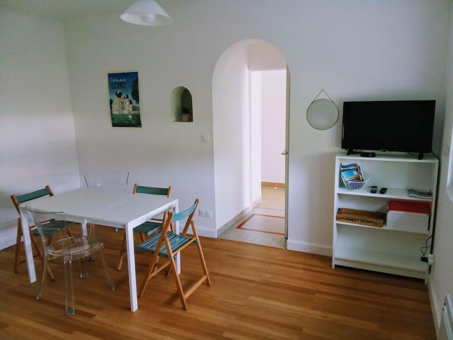 אמבואה Charmante Maison Pres Du Centre Ville מראה חיצוני תמונה